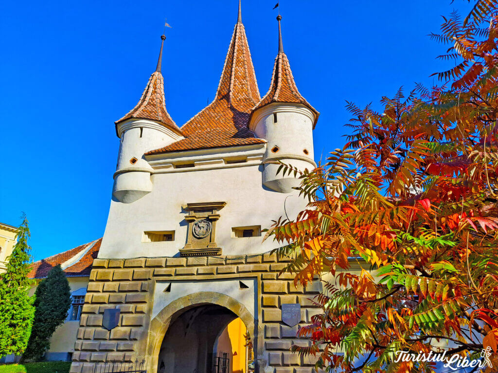 Brasov Walking Tour – Discover 12 impressive sights