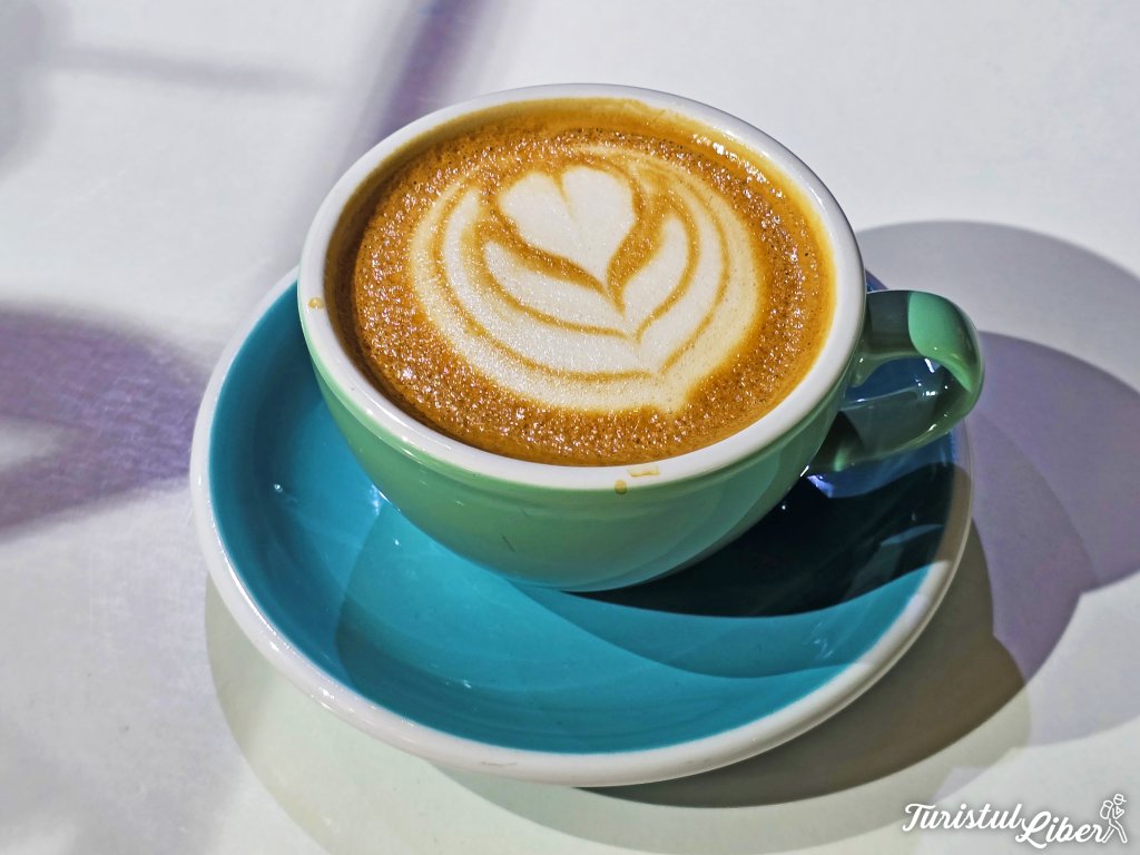 flat white delicios bucuresti